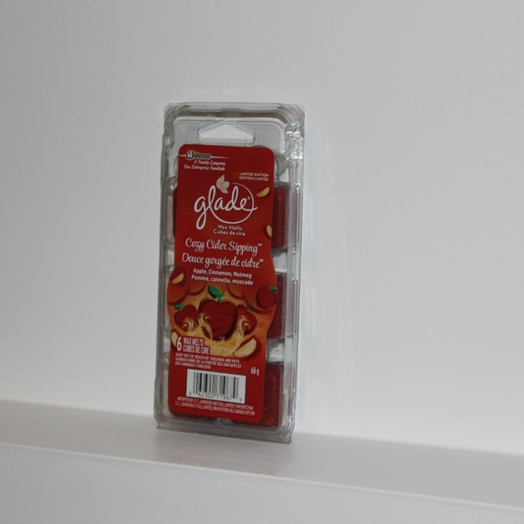 GLADE Holiday Wax Melts Refills 2-pack - Picture 2 of 3